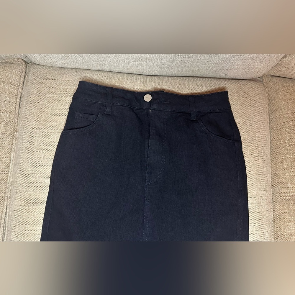 H & M & Denim Jet Black Jean Pencil Skirt - Picture 3 of 6